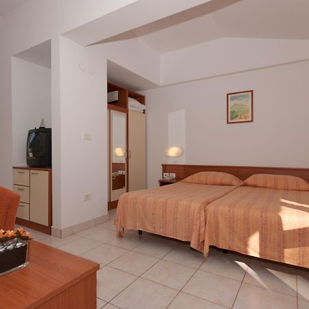 Maistra Select Villas Rubin Resort Rovinj Bagian luar foto